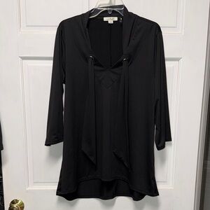 Simply Noelle  Black Tunic Top